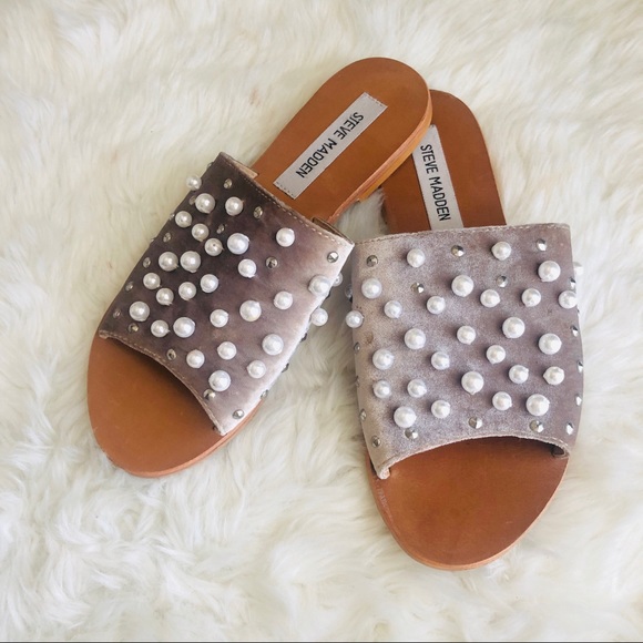 Steve Madden Shoes - Steve Madden pearl velvet sandals